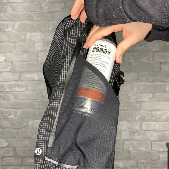 Lululemon More Miles Active Backpack NWT Black - Picture 11 of 16